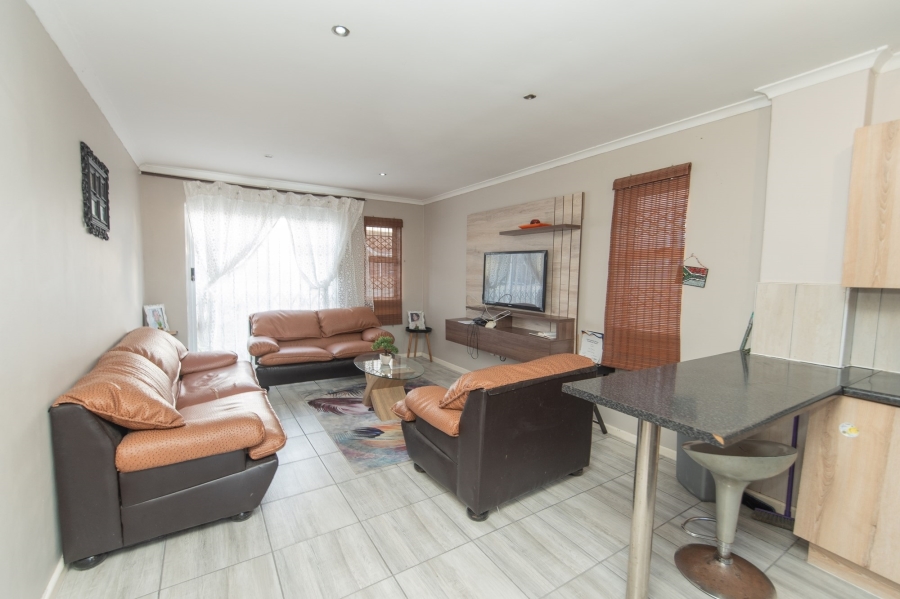 2 Bedroom Property for Sale in Parsonsvlei Eastern Cape